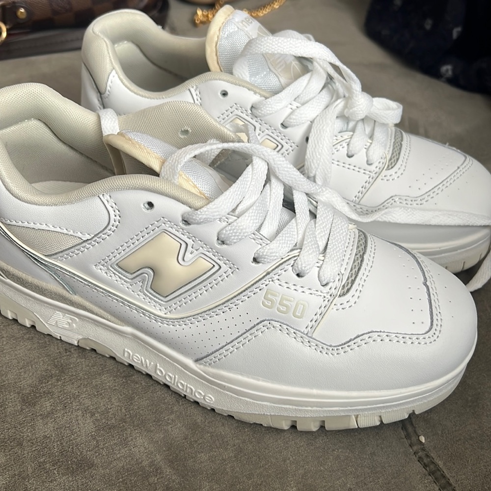 New Balance 550s